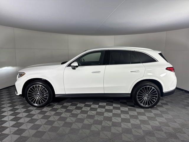 new 2025 Mercedes-Benz GLC 300 car, priced at $60,245