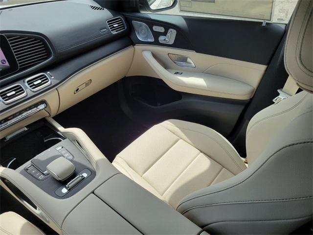 new 2025 Mercedes-Benz GLS 450 car, priced at $97,043