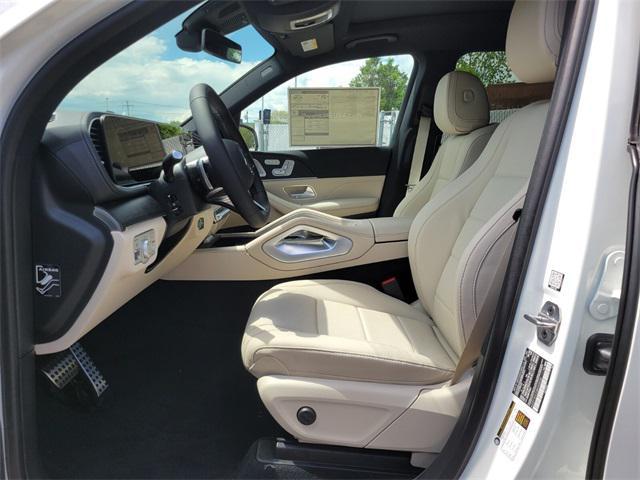 new 2025 Mercedes-Benz GLS 450 car, priced at $97,043