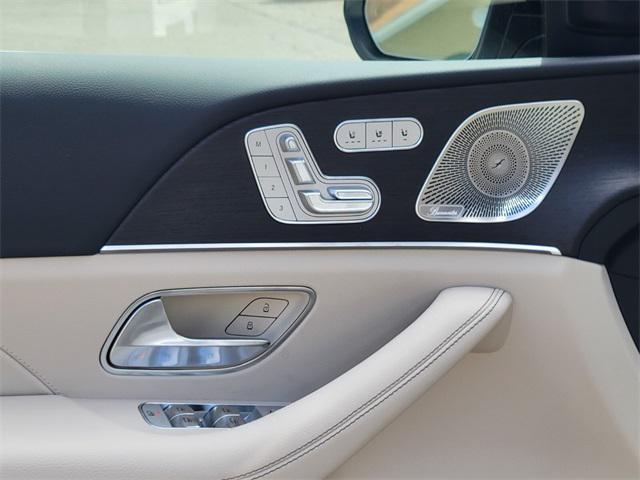 new 2025 Mercedes-Benz GLS 450 car, priced at $97,043
