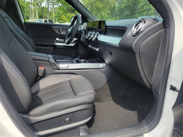 new 2025 Mercedes-Benz GLB 250 car, priced at $51,095