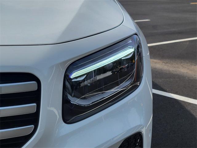 new 2025 Mercedes-Benz GLB 250 car, priced at $51,095