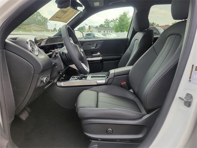 new 2025 Mercedes-Benz GLB 250 car, priced at $51,095