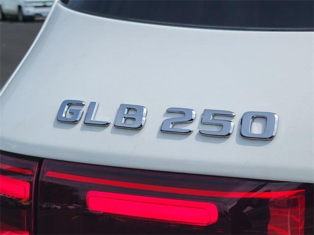 new 2025 Mercedes-Benz GLB 250 car, priced at $51,095