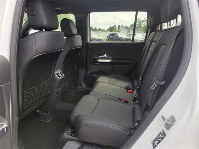 new 2025 Mercedes-Benz GLB 250 car, priced at $51,095