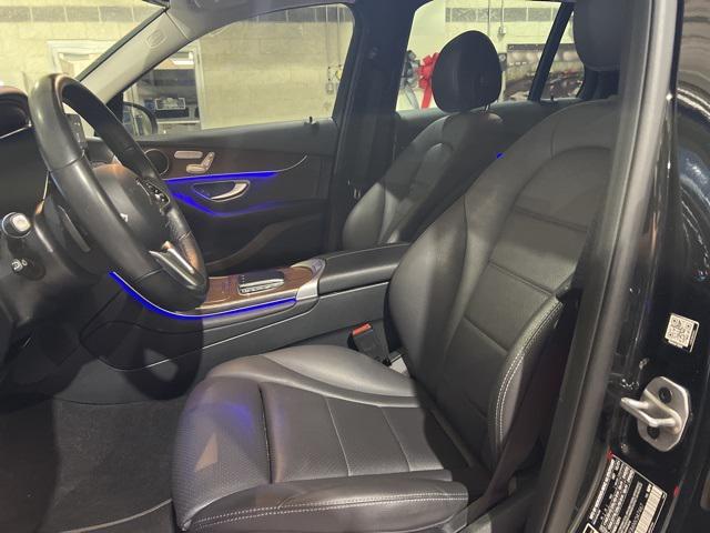used 2022 Mercedes-Benz GLC 300 car