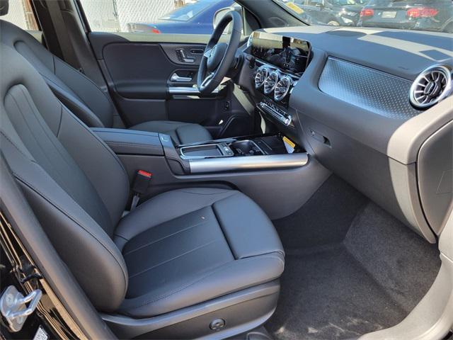 new 2025 Mercedes-Benz GLA 250 car, priced at $47,295