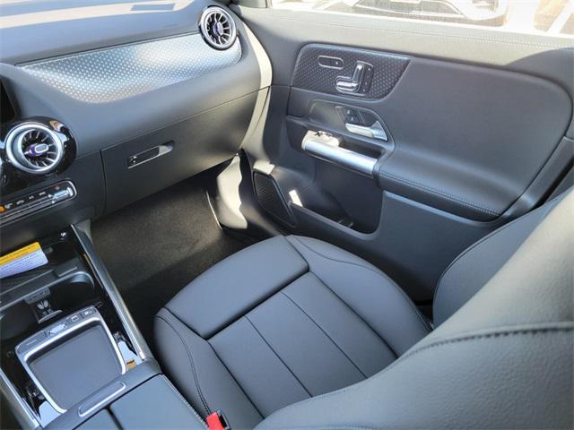new 2025 Mercedes-Benz GLA 250 car, priced at $47,295