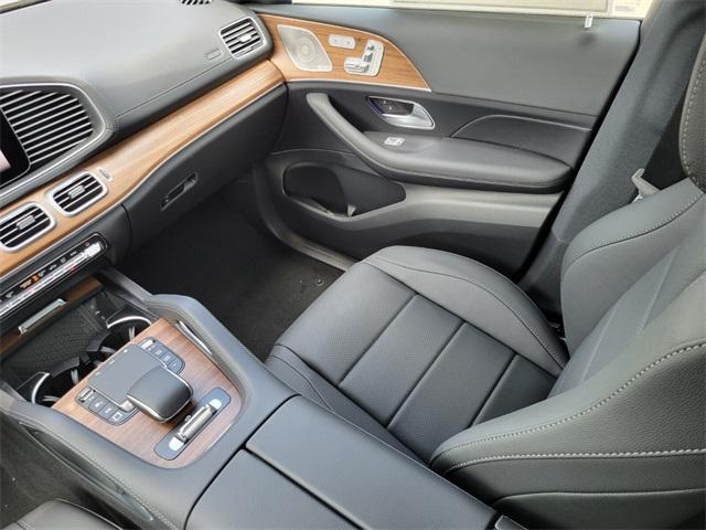 new 2025 Mercedes-Benz GLS 450 car, priced at $95,365