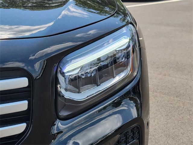 new 2025 Mercedes-Benz GLB 250 car, priced at $51,095