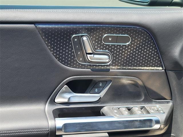 new 2025 Mercedes-Benz GLB 250 car, priced at $51,095
