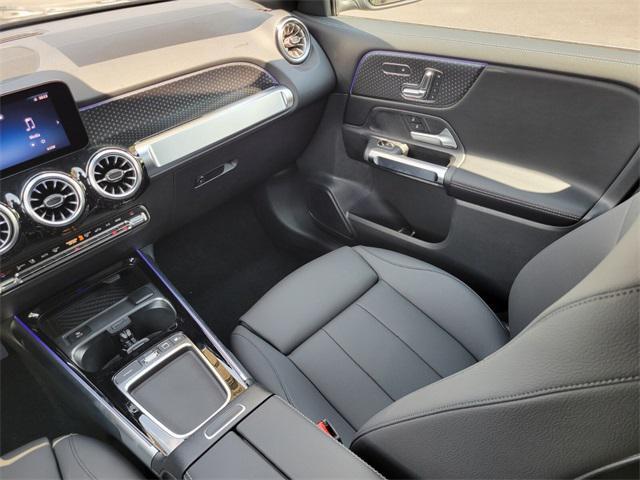 new 2025 Mercedes-Benz GLB 250 car, priced at $51,095
