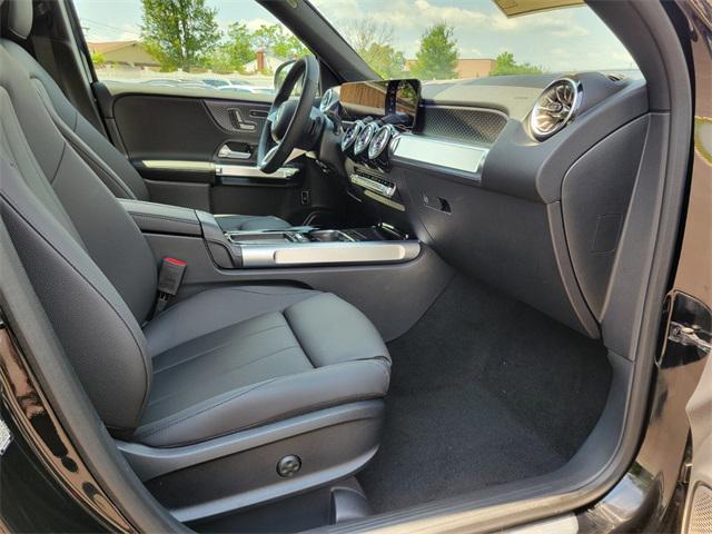new 2025 Mercedes-Benz GLB 250 car, priced at $51,095