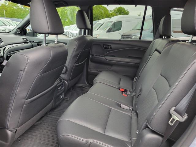 used 2022 Honda Passport car, priced at $37,495