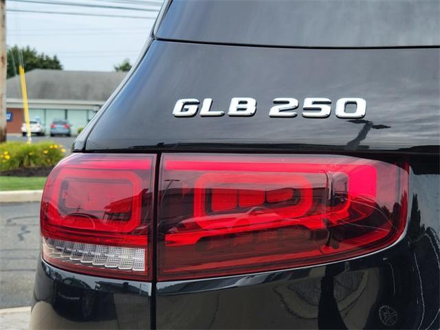new 2023 Mercedes-Benz GLB 250 car, priced at $42,995