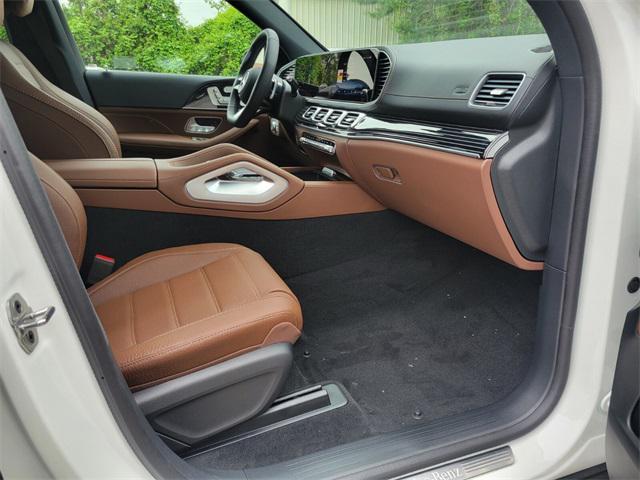 new 2025 Mercedes-Benz GLS 450 car, priced at $108,055