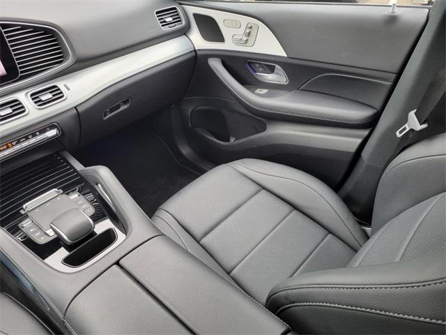 used 2024 Mercedes-Benz GLE 450 Plug-In Hybrid car, priced at $58,297