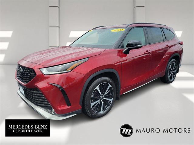used 2022 Toyota Highlander car, priced at $43,995