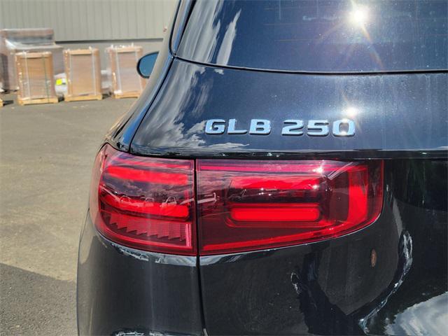 new 2025 Mercedes-Benz GLB 250 car, priced at $50,450