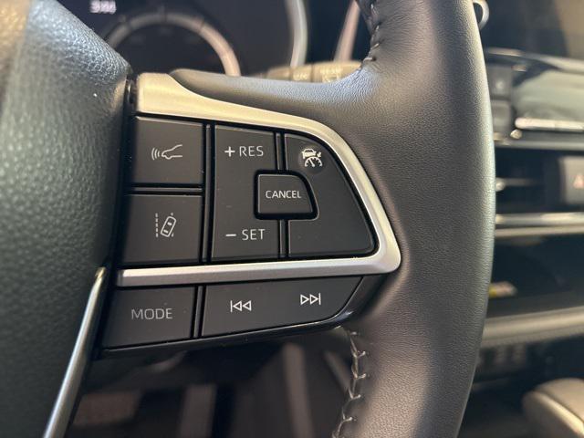 used 2023 Toyota Highlander car, priced at $39,497