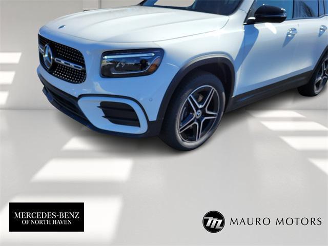 new 2025 Mercedes-Benz GLB 250 car, priced at $55,895