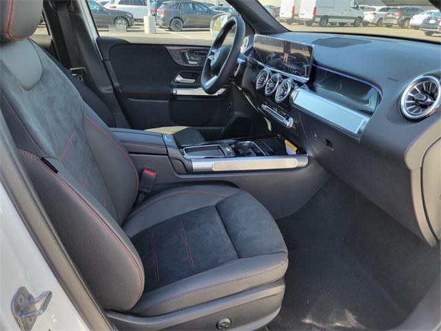 new 2025 Mercedes-Benz GLB 250 car, priced at $55,895
