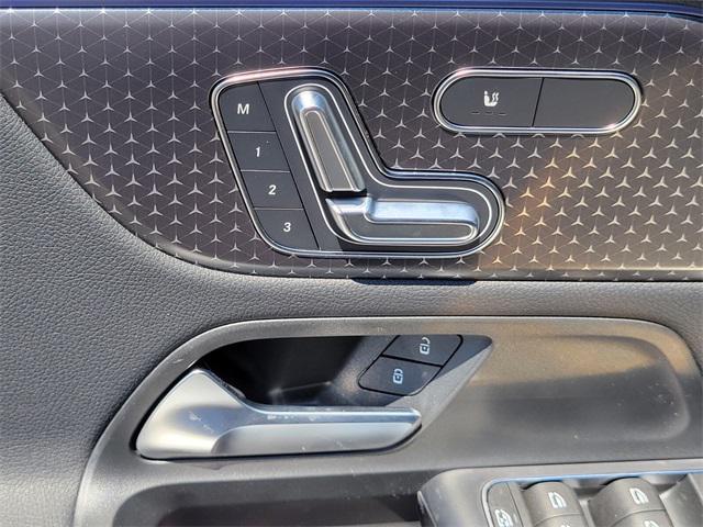 new 2025 Mercedes-Benz GLA 250 car, priced at $47,295