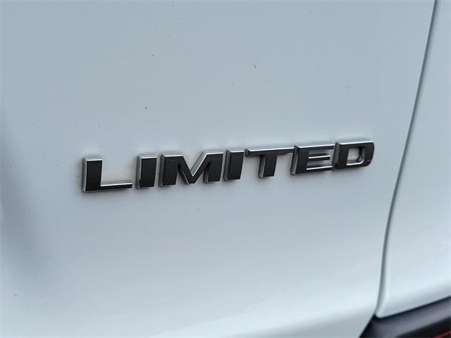 used 2021 Jeep Cherokee car, priced at $25,995