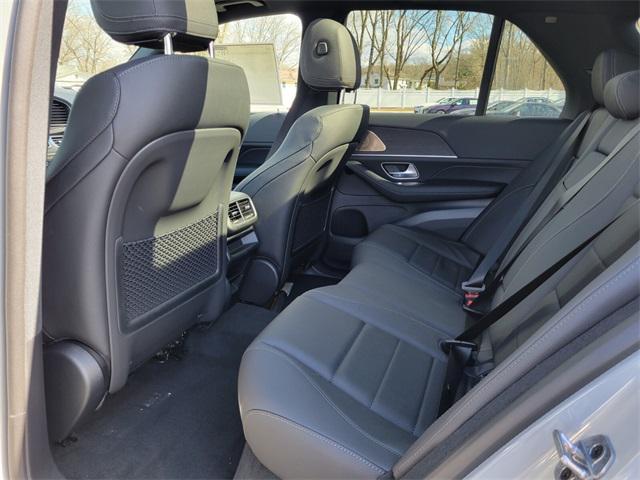 new 2025 Mercedes-Benz GLE 450 car, priced at $84,195