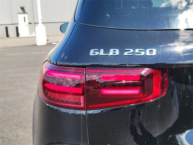 new 2025 Mercedes-Benz GLB 250 car, priced at $50,450