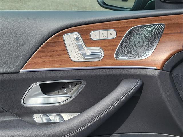 new 2026 Mercedes-Benz GLE 450 car, priced at $81,215