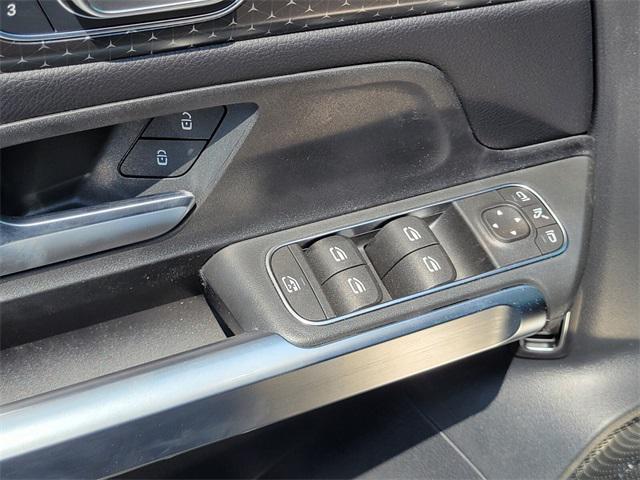 new 2025 Mercedes-Benz GLB 250 car, priced at $52,430