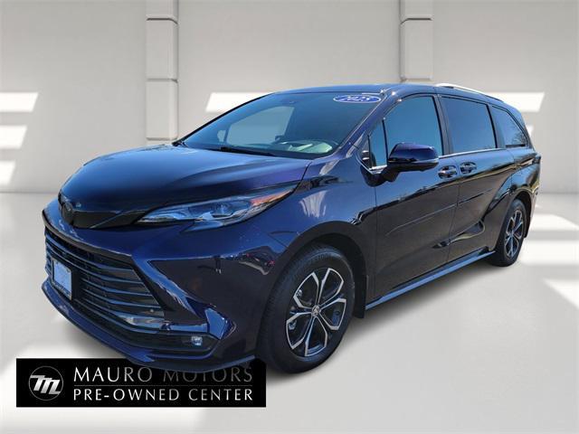 used 2025 Toyota Sienna car, priced at $58,977