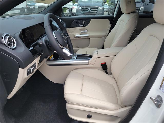new 2025 Mercedes-Benz GLA 250 car, priced at $47,295