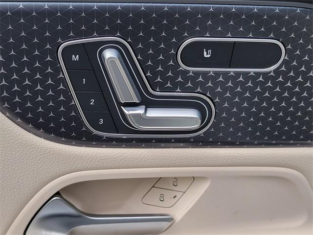 new 2025 Mercedes-Benz GLA 250 car, priced at $47,295