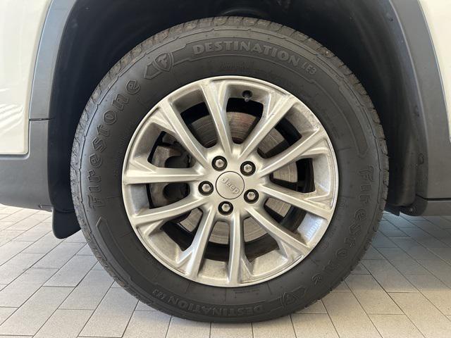 used 2020 Jeep Cherokee car, priced at $15,970