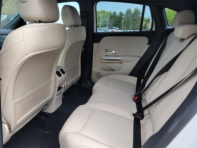 new 2025 Mercedes-Benz GLA 250 car, priced at $47,295