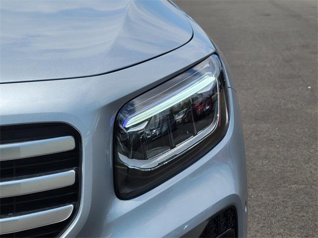 new 2025 Mercedes-Benz GLB 250 car, priced at $53,285