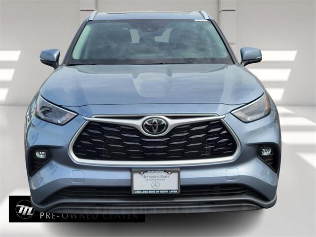 used 2022 Toyota Highlander car, priced at $35,788