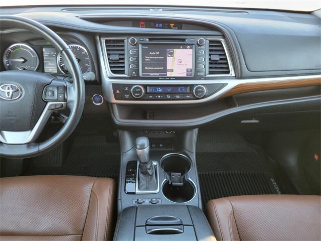 used 2019 Toyota Highlander Hybrid car, priced at $25,995