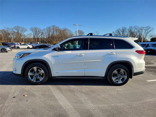 used 2019 Toyota Highlander Hybrid car, priced at $25,995