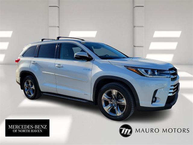 used 2019 Toyota Highlander Hybrid car, priced at $25,995