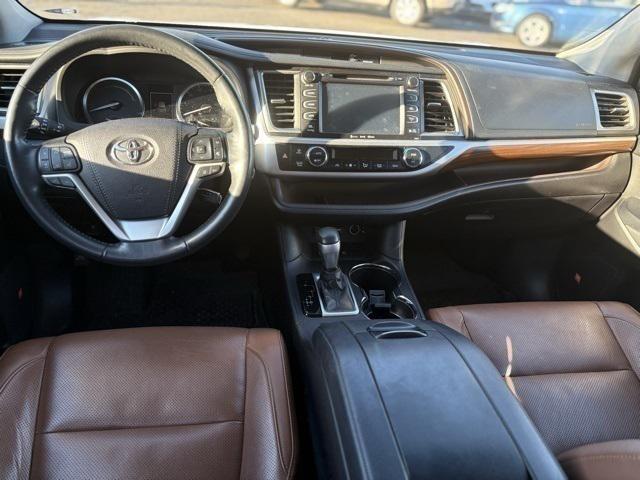 used 2019 Toyota Highlander Hybrid car, priced at $27,978