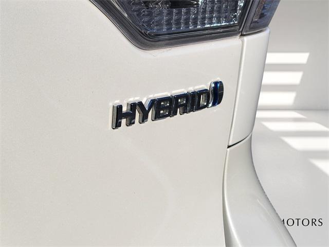 used 2019 Toyota Highlander Hybrid car, priced at $25,995