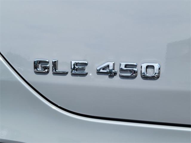 new 2025 Mercedes-Benz GLE 450 car, priced at $86,315