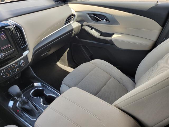used 2022 Chevrolet Traverse car, priced at $27,899