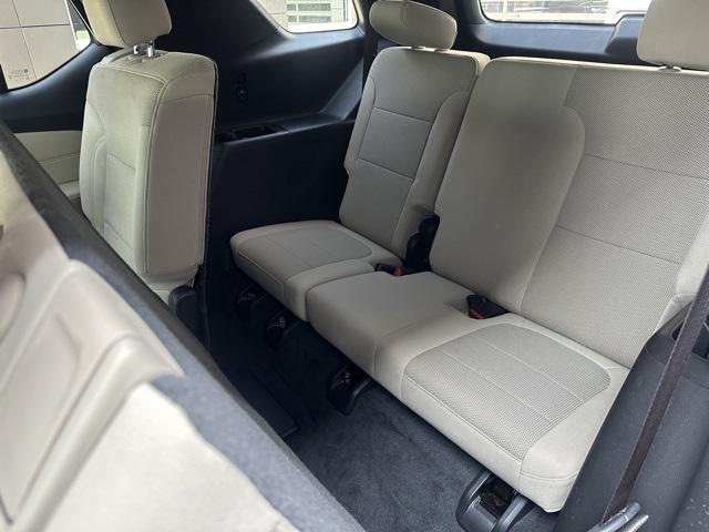 used 2022 Chevrolet Traverse car, priced at $27,998