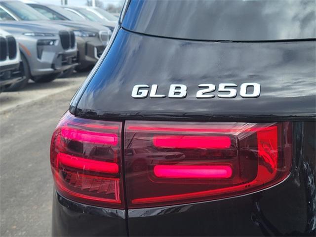 new 2024 Mercedes-Benz GLB 250 car, priced at $50,995