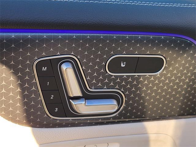 new 2025 Mercedes-Benz GLB 250 car, priced at $52,795