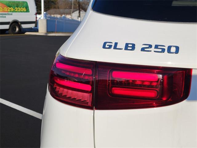 new 2025 Mercedes-Benz GLB 250 car, priced at $52,795